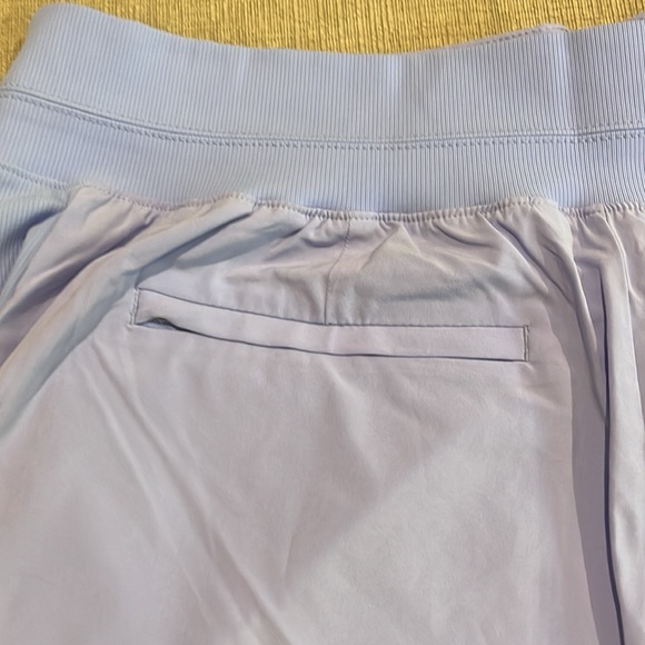 🎁 NWT Athleta Brooklyn Short in Light Blue/Lilac (Victorian Periwinkle) Size 18 - Picture 10 of 12